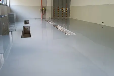 Rekonstrukce lakovny. Polyuretanová litá antistatická podlaha